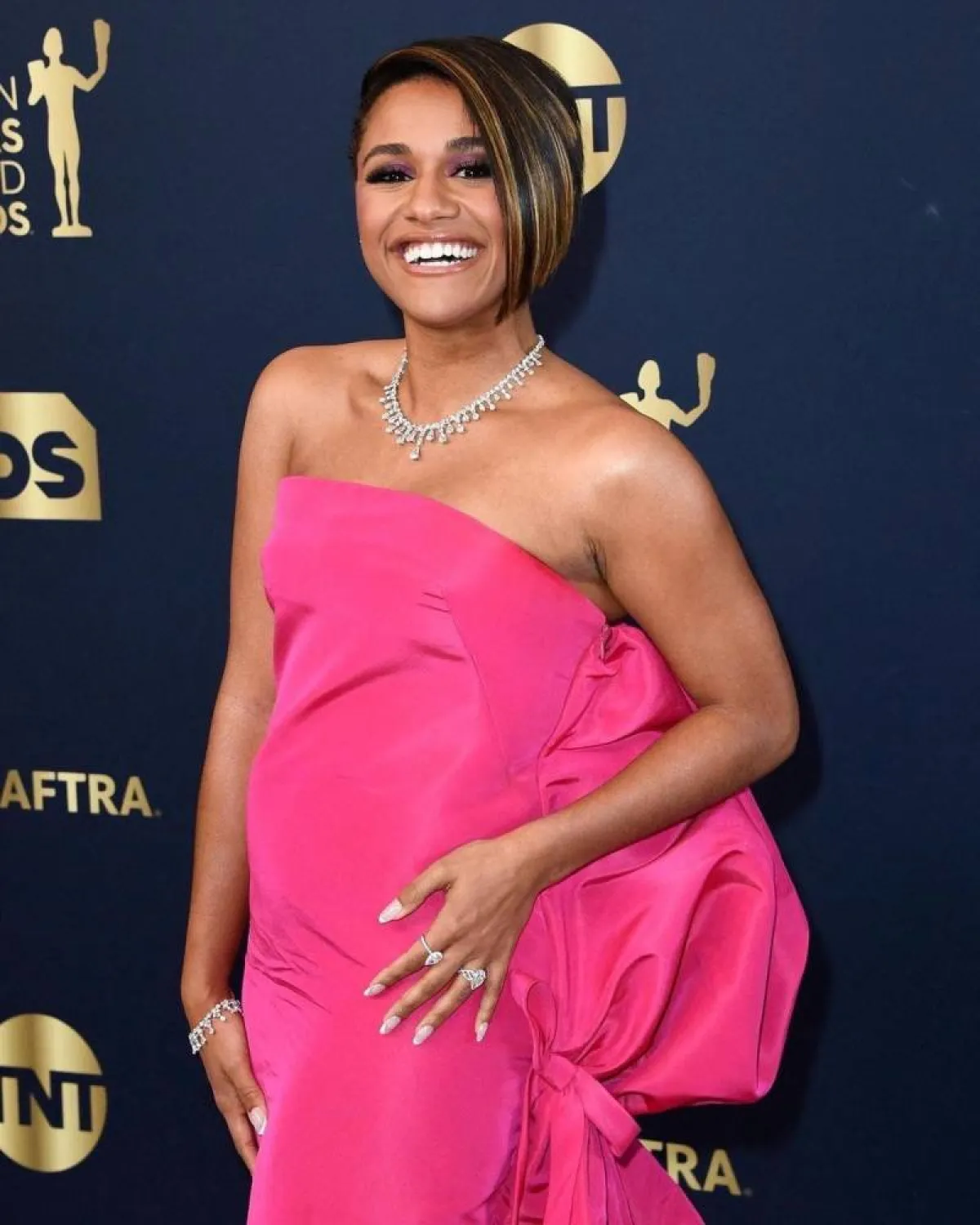 أريانا ديبوز بمجوهرات من ماركة دي بيرز DeBeers-الصورة من حساب النجمة على انستغرام