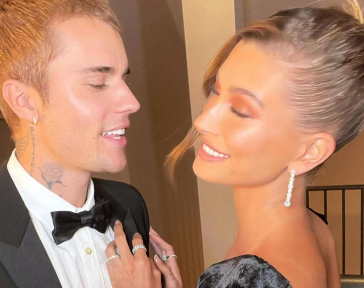 جاستين بيبر وهايلي - الصورة من حساب هايلي على انستغرام