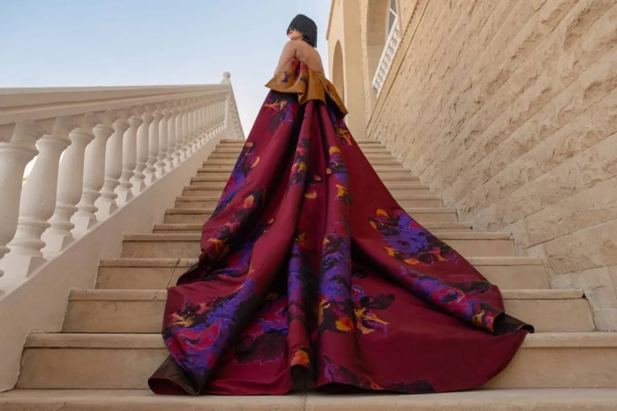 من تصاميم مصممة الأزياء خولة العيبان