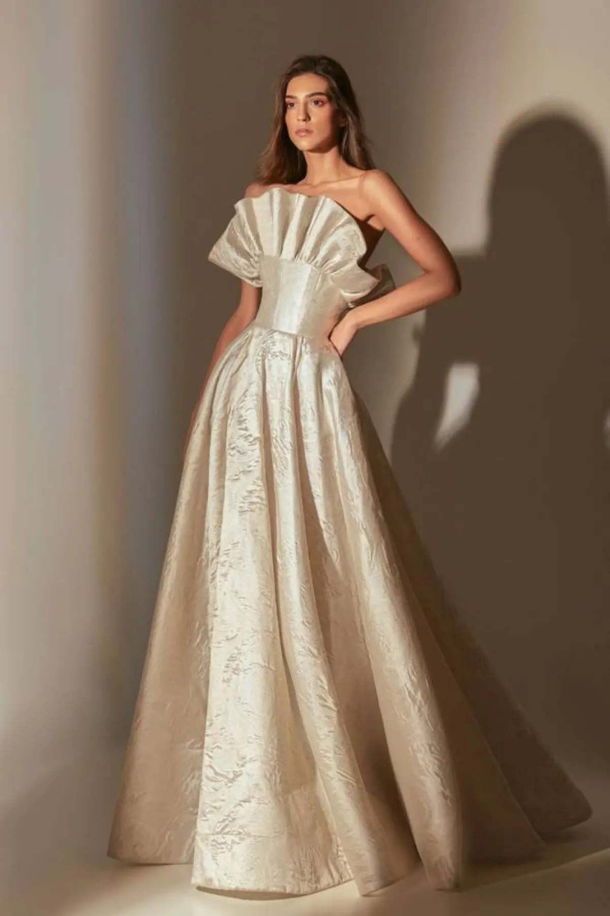 من تصاميم مصممة الأزياء خولة العيبان