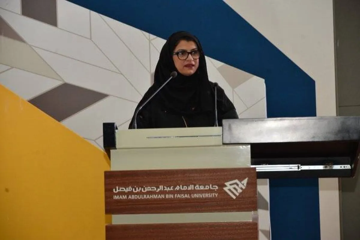 عميدة كلية التصاميم دكتورة مي شكري