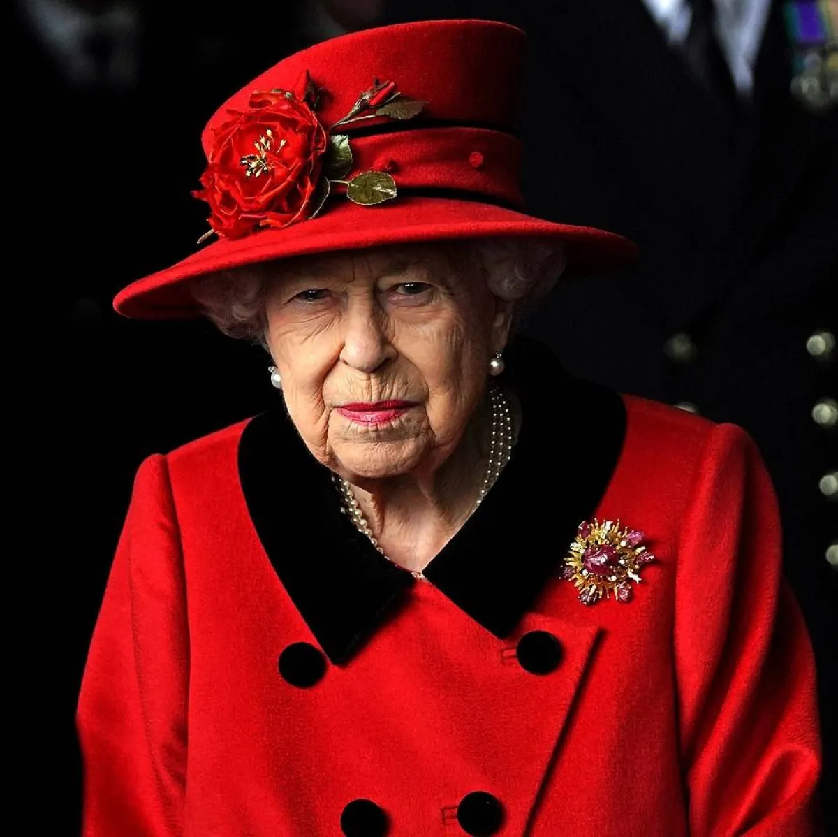 الملكة اليزابيث- الصورة من ديلي ميل