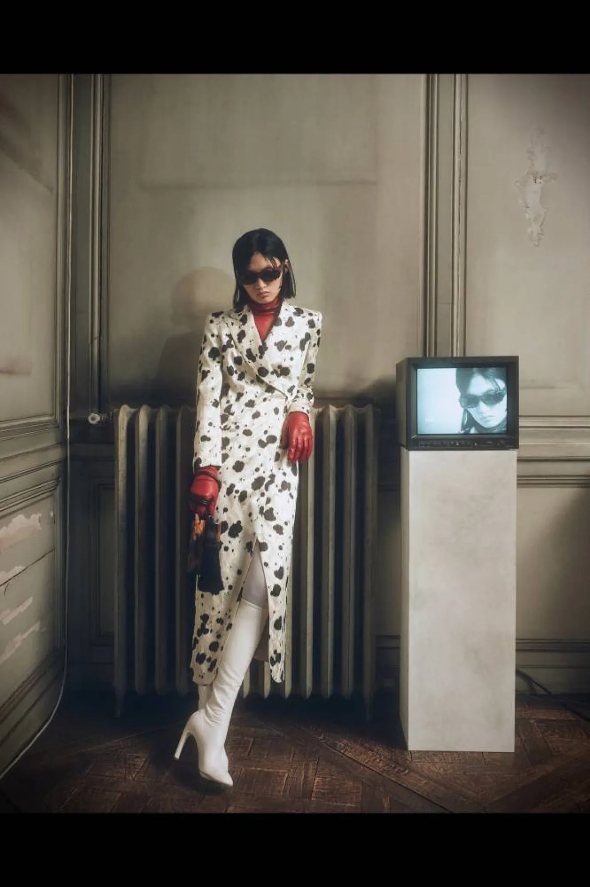 معطف مطبع مع جزمة عالية الساق من درايز فان نوتن