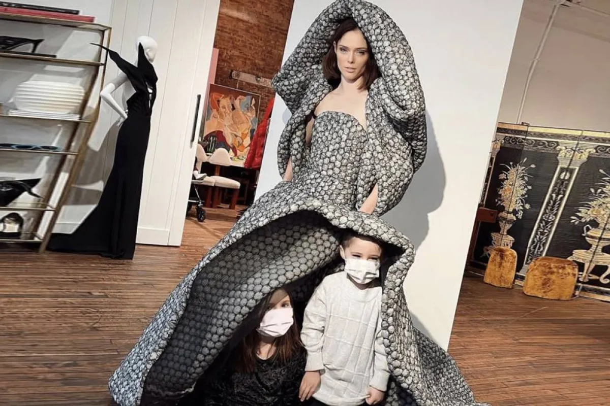 في يوم المرأة العالمي أشهر عارضات الأزياء الأمهات