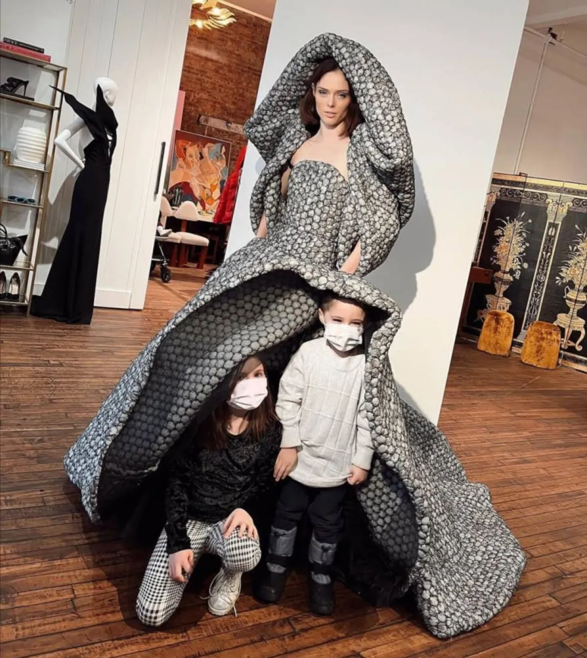 في يوم المرأة العالمي أشهر عارضات الأزياء الأمهات