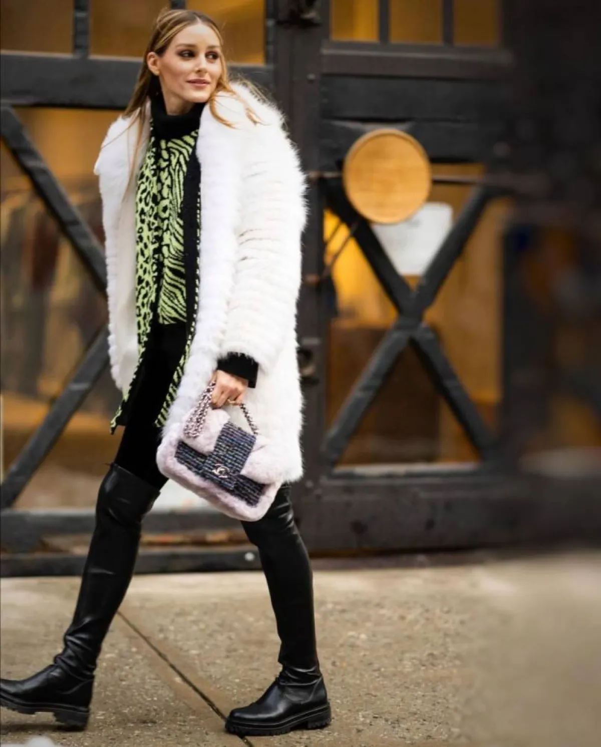 أزياء الفرو من وحي أوليفيا باليرمو