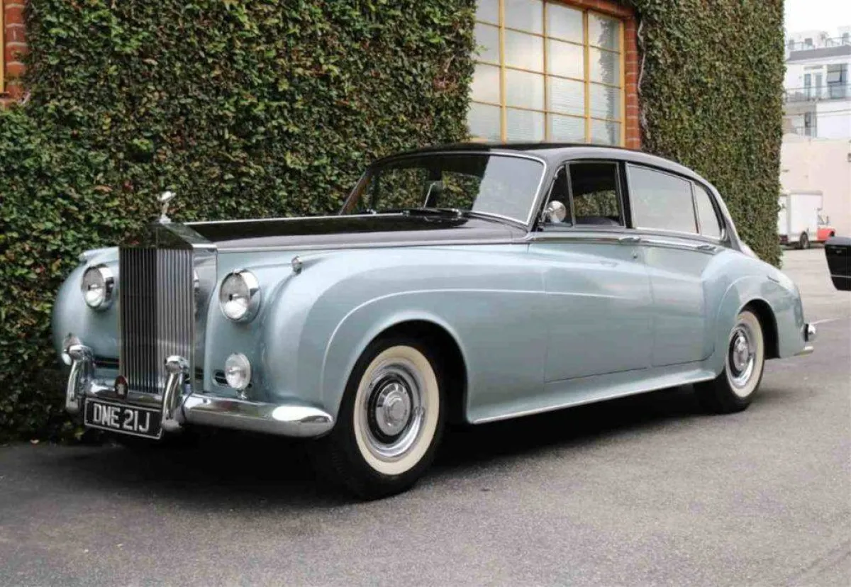 سيارة "رولز رويس" موديل عام 1959