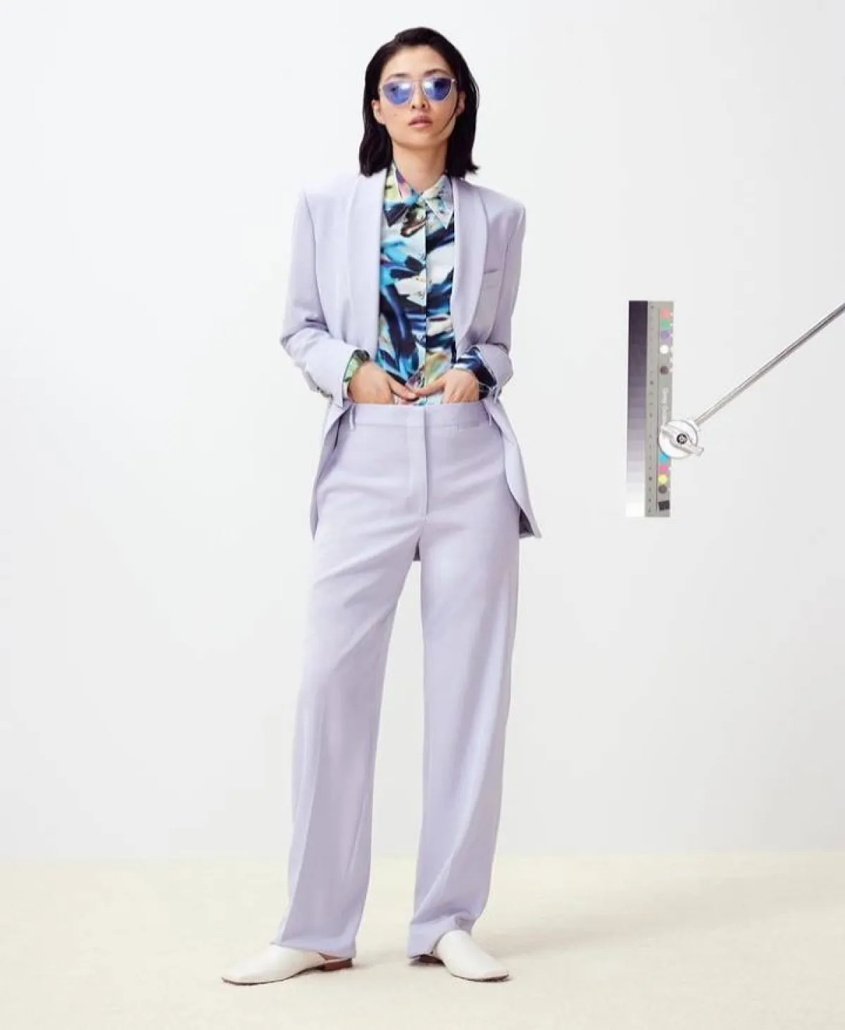 بدلة بنفسجية من بول سميث