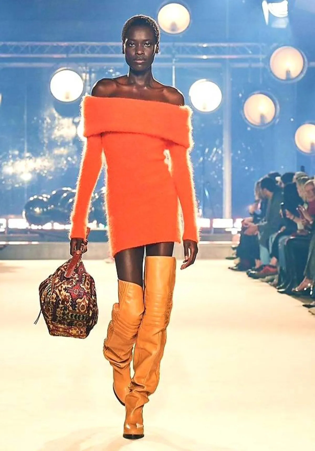 فستان من الصوف من إيزابيل ماران