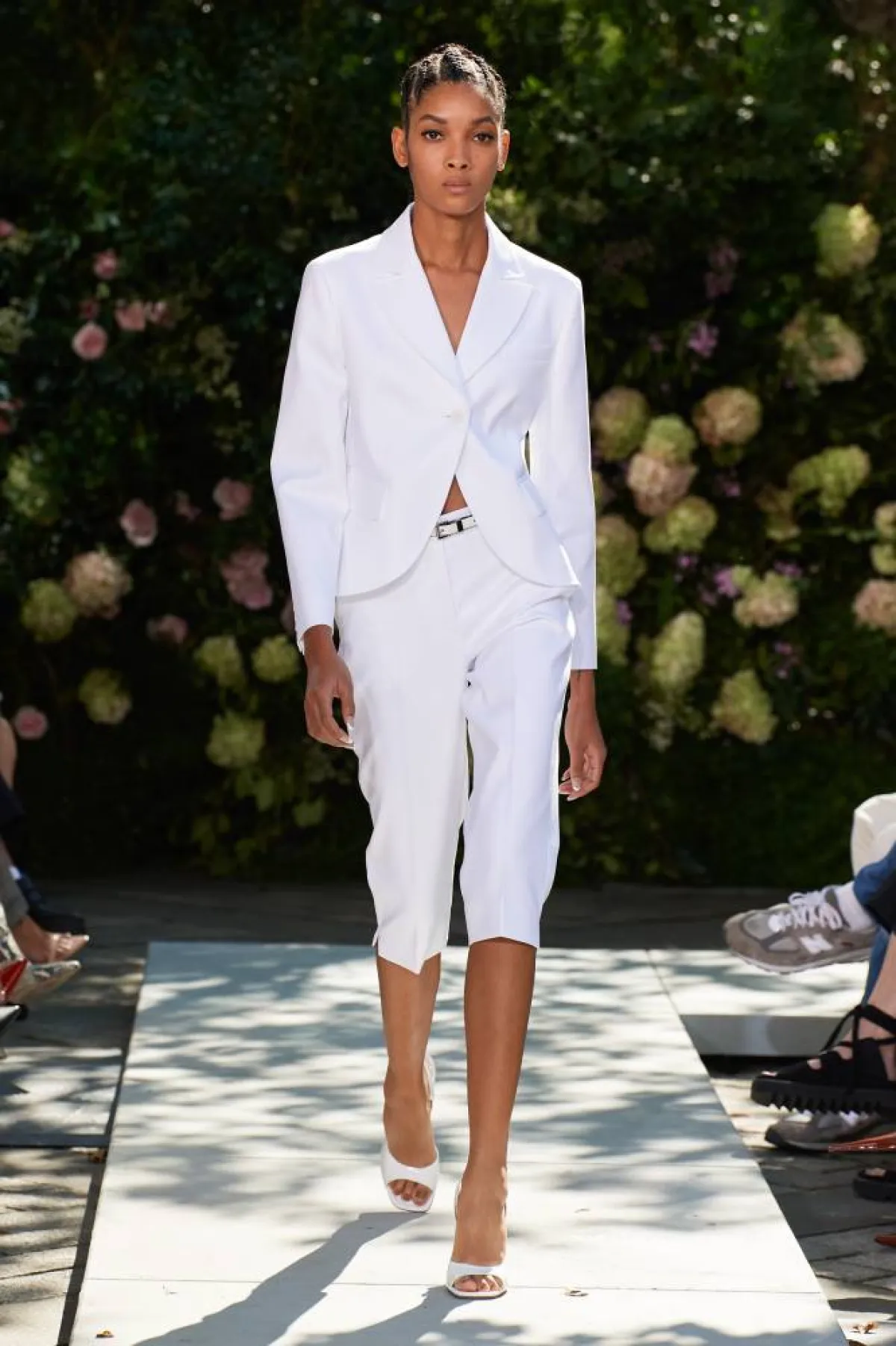 سترة البليزر لإطلالة أنيقة