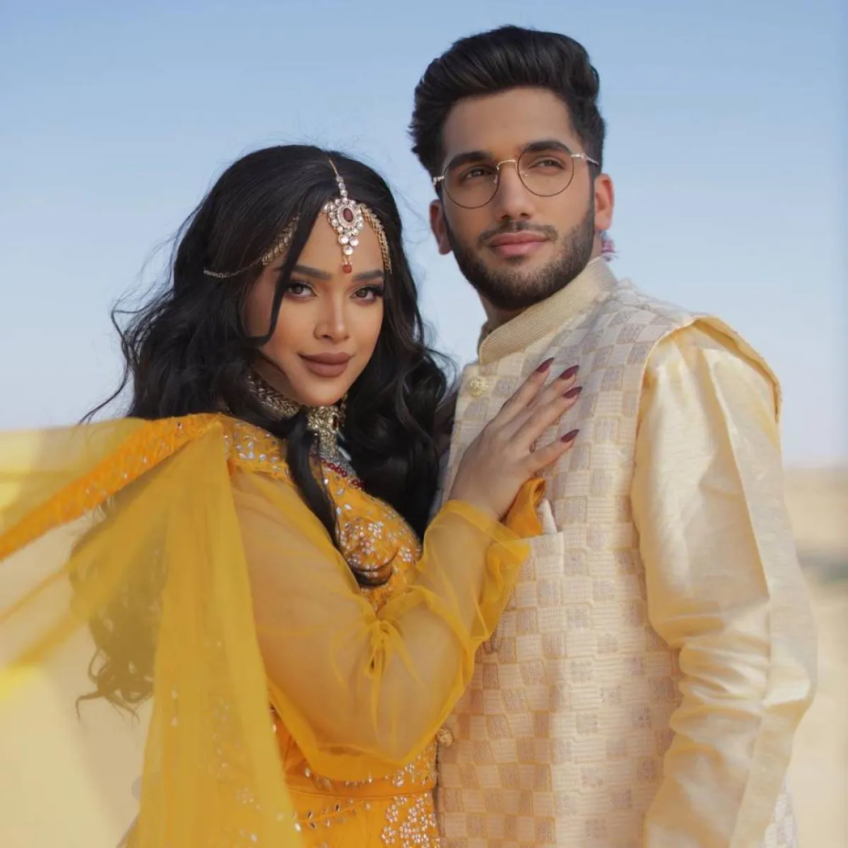 مشاعل الشحي وزوجها أحمد خميس- الصورة من حسابها أحمد خميس الرسمي على إنستغرام