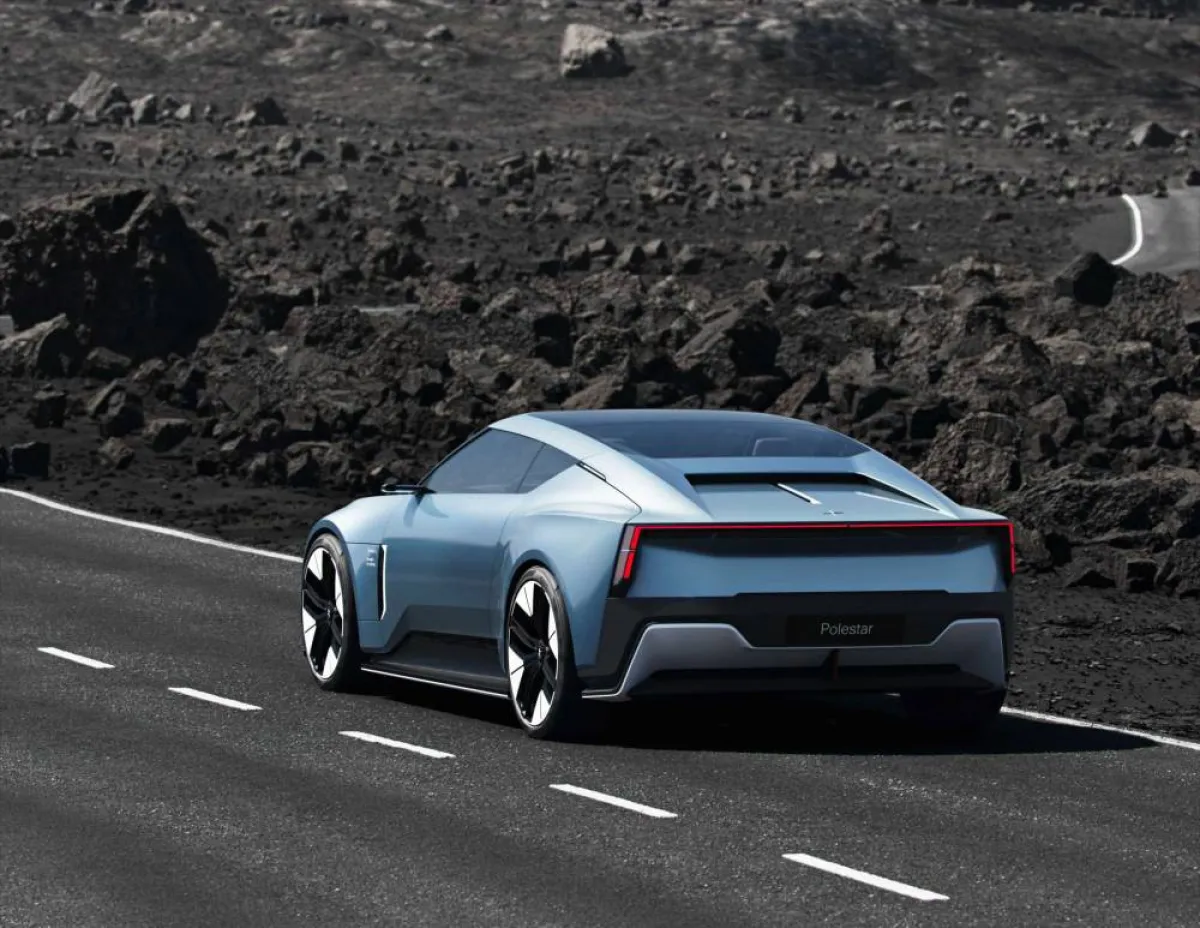 بوليستار O2... مفهوم كهربائي جديد يحمل درون خلفي مبتكر