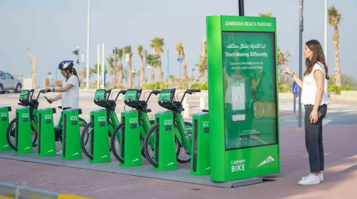 تتوزع المحطات على عدد من المناطق الحيوية في مدينة دبي. الصورة من الحساب الرسمي لهيئة الطرق والمواصلات على تويتر