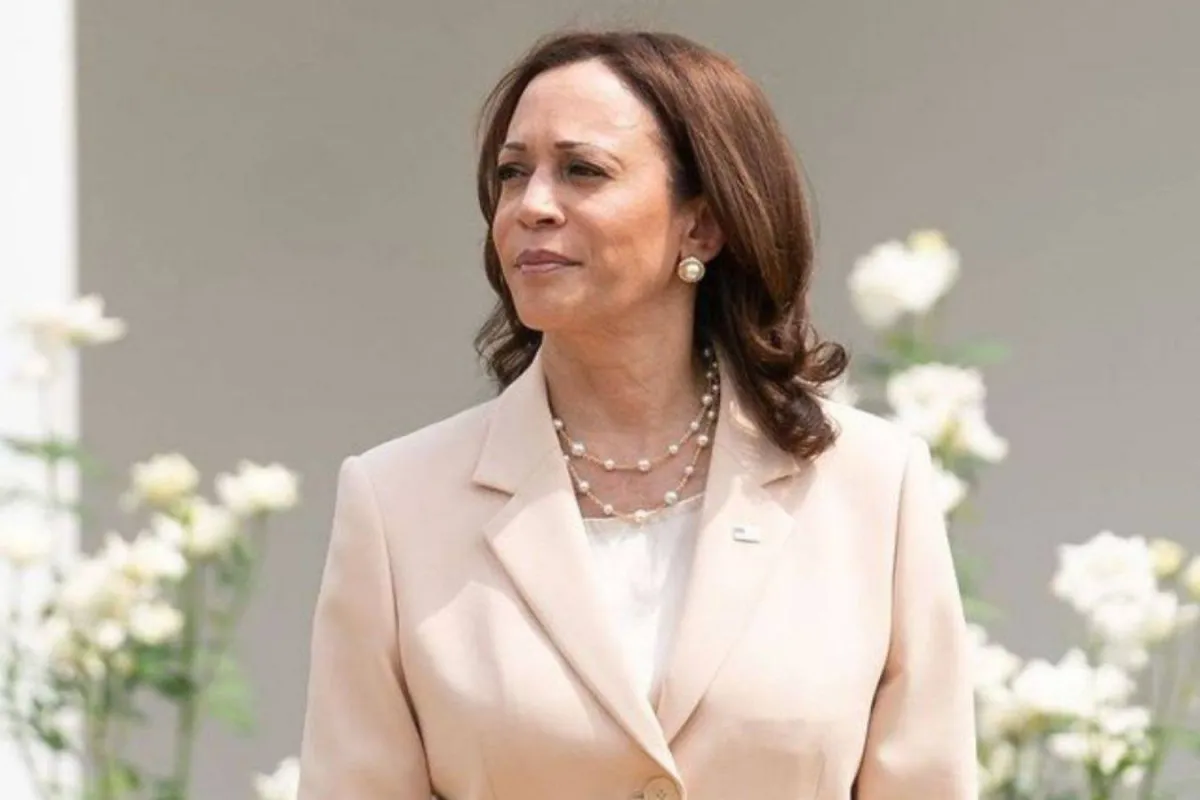 كمالا هاريس