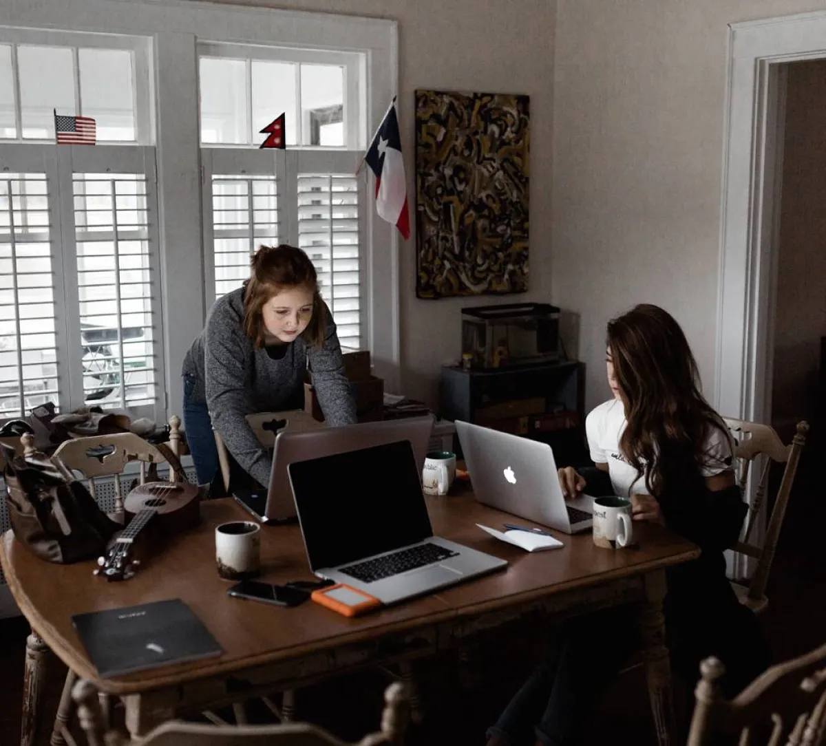 أفكار لاستضافة الأصدقاء في المنزل