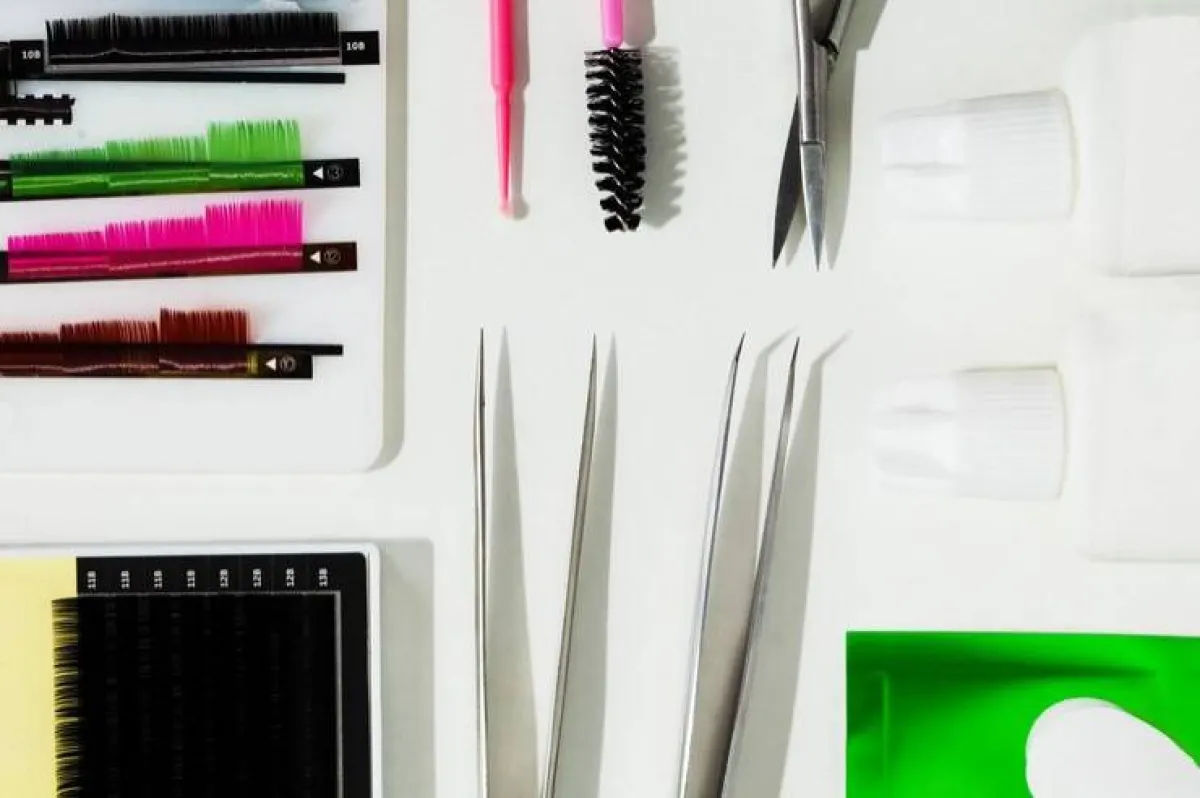 ملاقط الحواجب