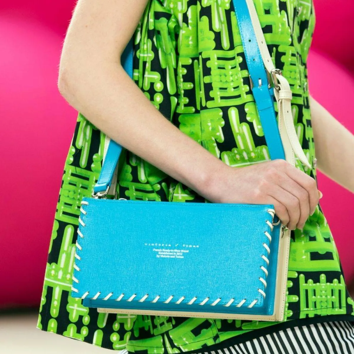 حقيبة كروس ملونة من فيكتوريا/توماس Victoria/Thomas  