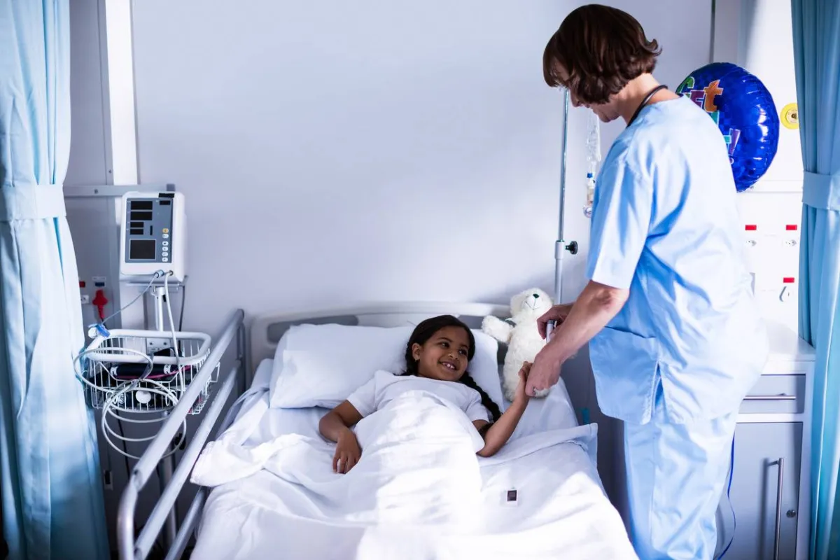 صورة لطفلة في المستشفى