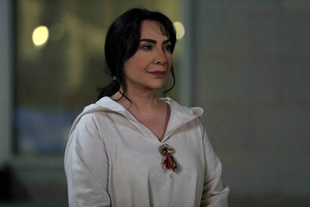 الفنانة هدى حسين في لقطة من مسلسل من شارع الهرم إلى - الصورة من المسؤول الإعلامي لمجموعة الـMBC