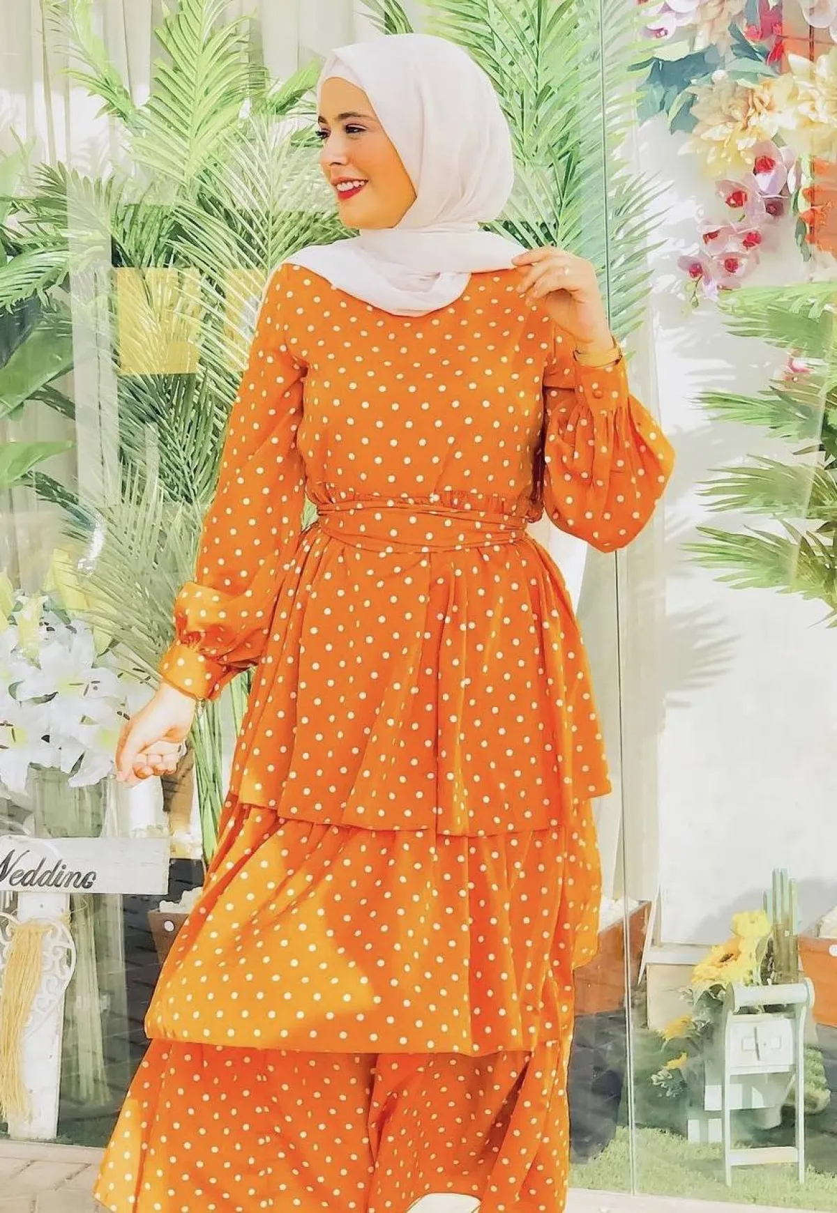 فستان منقط بطبقات