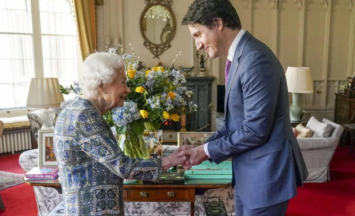 الملكة إليزابيث تستقبل رئيس الوزراء الكندي- الصورة من موقع Royal Central