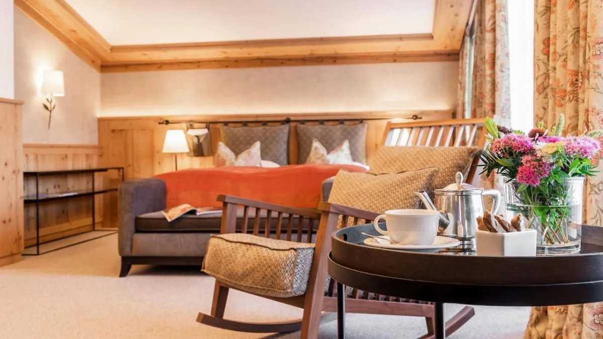 فندق سوبيريور تيروليرهوف