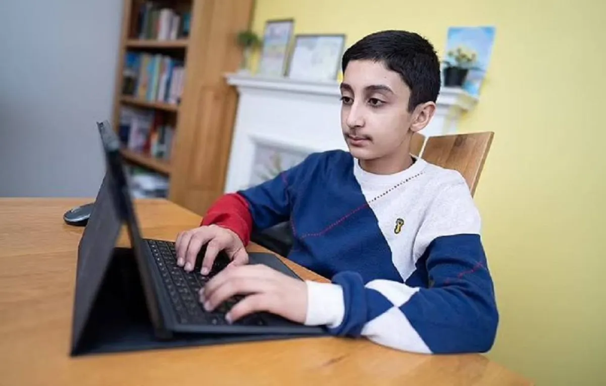 صورة المراهق البريطاني بنيامين أحمد