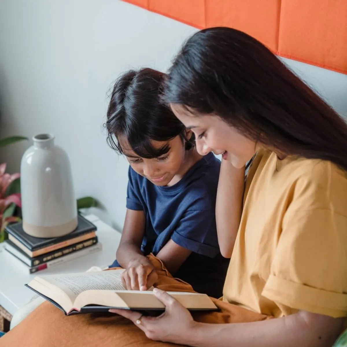 صورة لأم وطفلها