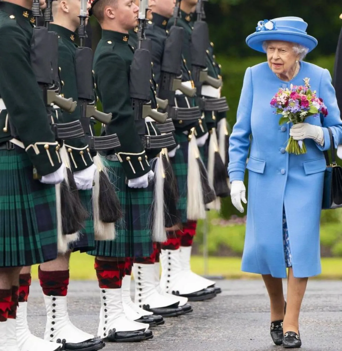 الملكة إليزابيث - الصورة من حساب دوق ودوقة كامبريدج على إنستغرام