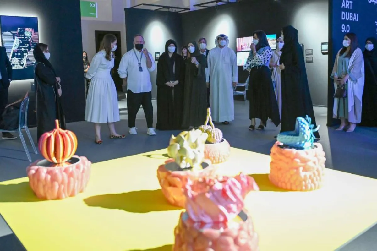 لطيفة بنت محمد بن راشد تفتتح معرض "آرت دبي"- الصورة من وام