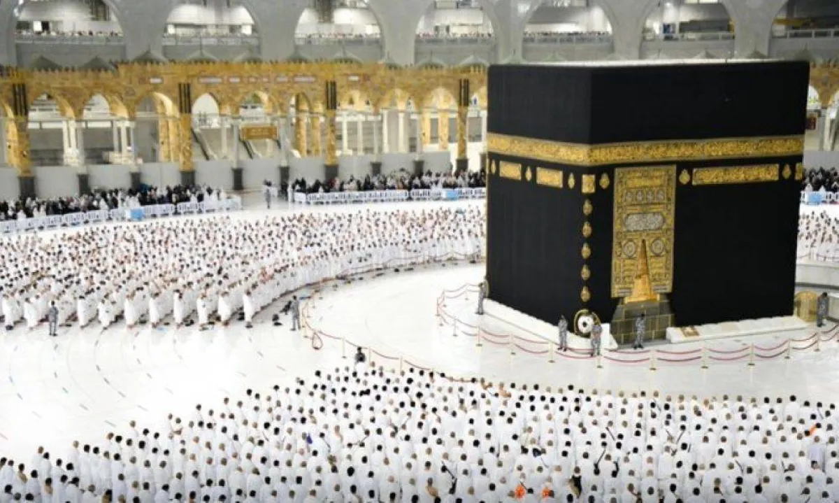 الحج والعمرة تؤكد إلغاء التحقق من حالة التحصين لدخول الحرمين