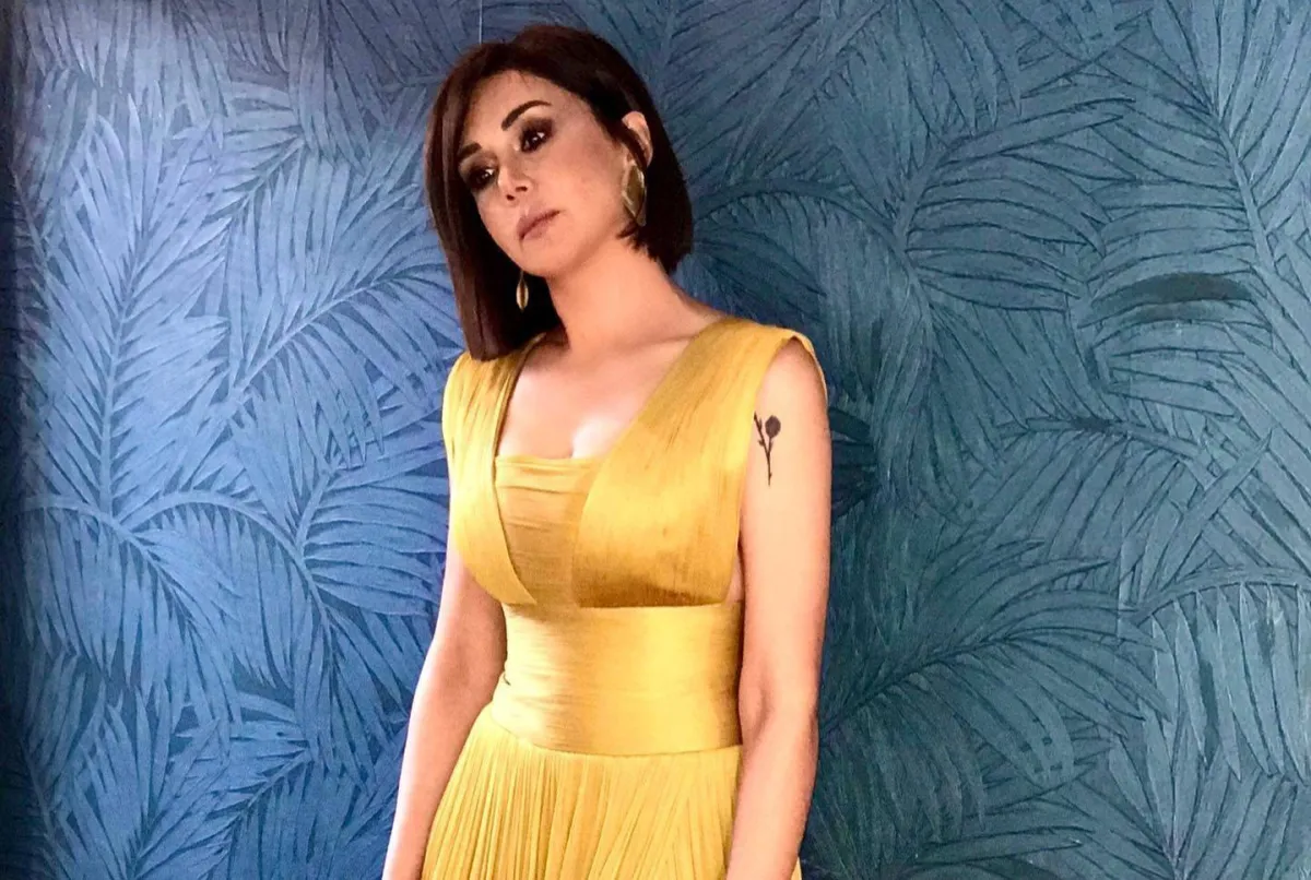 قصات شعر قصير من وحي كاريس بشار