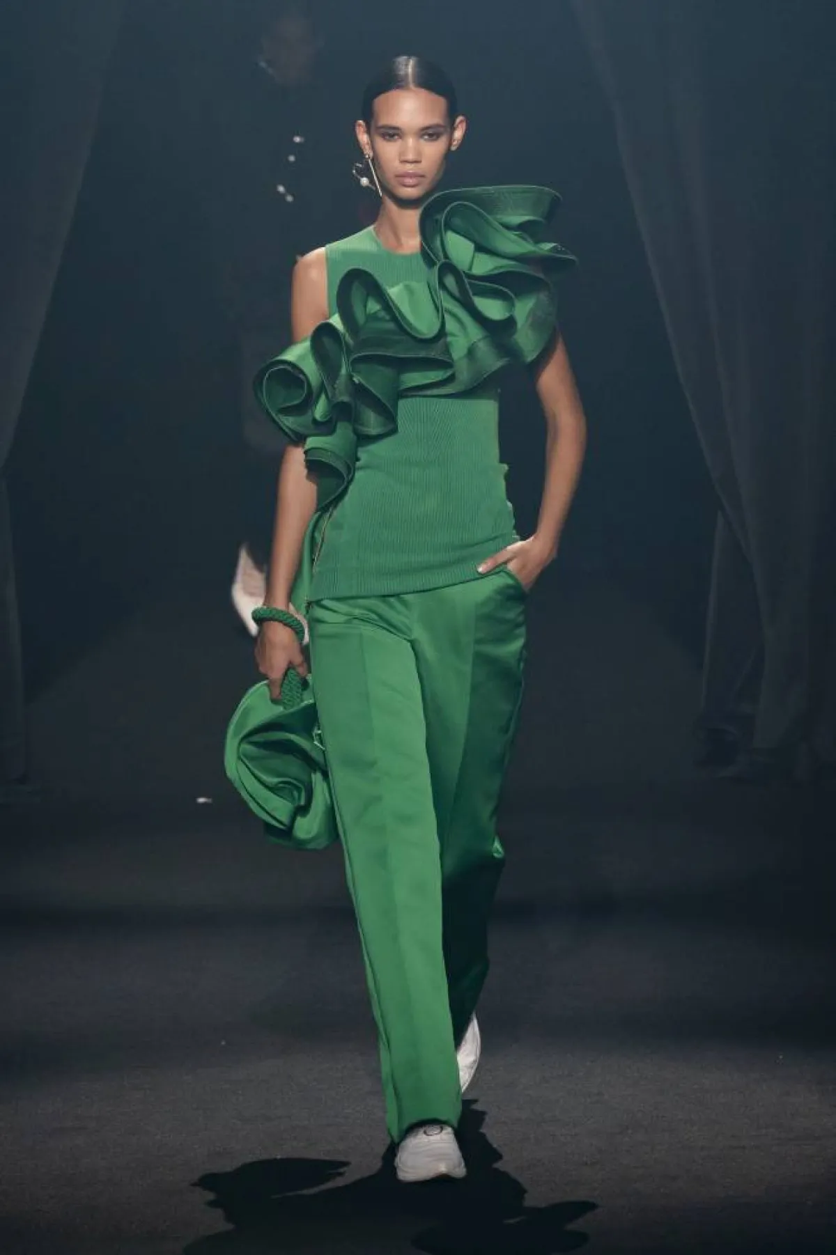 طقم أنيق باللون الأخضر الزمردي من  إي زاد فاكتور AZ Factory 