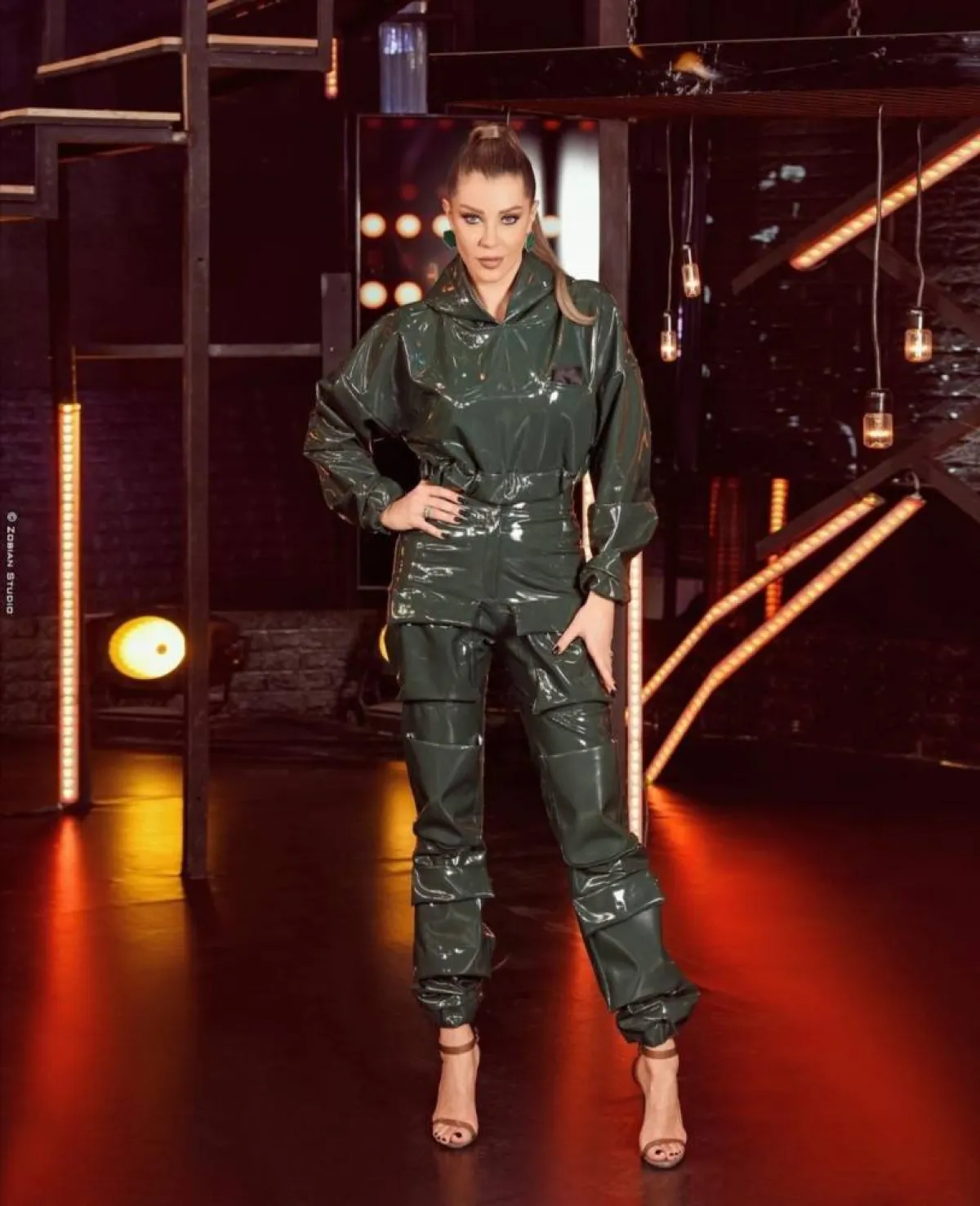 إطلالات كارلا حداد