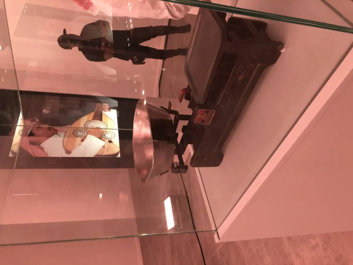 من مقتنيات خالد عبدالرحمن - تصوير يارا طاهر