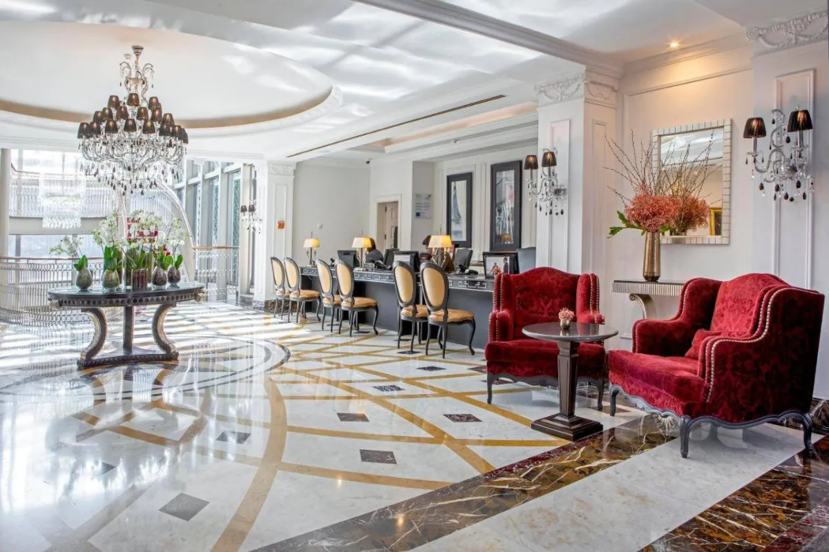 إنتركونتيننتال بورتو - بالاسيو داس كاردوساس