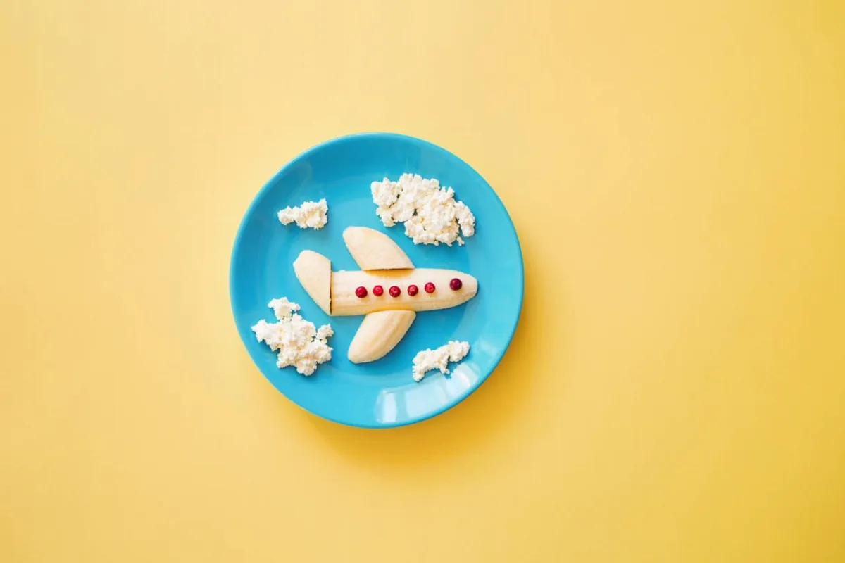 صورة موز على شكل طائرة