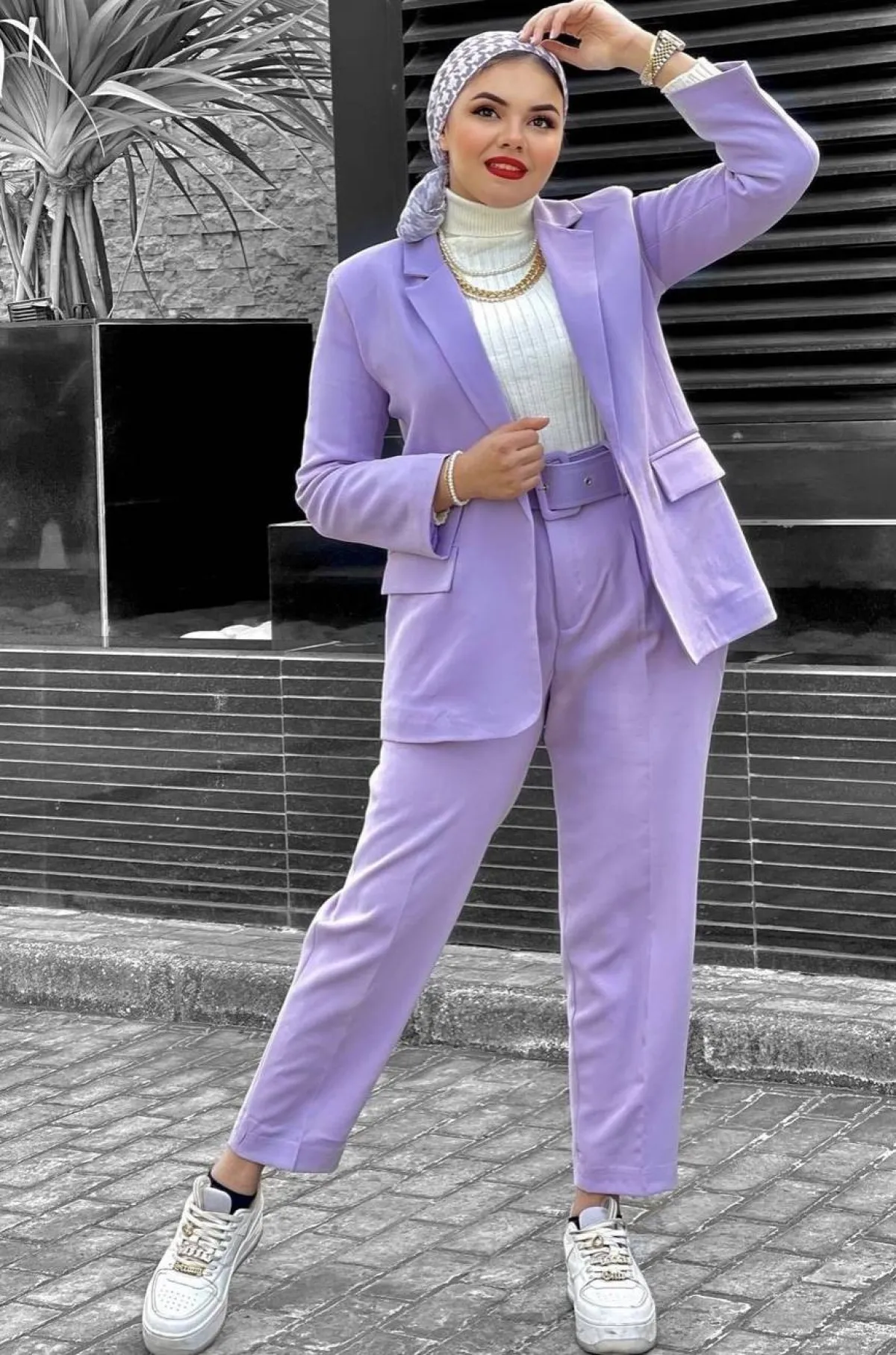 البدلة الرسمية