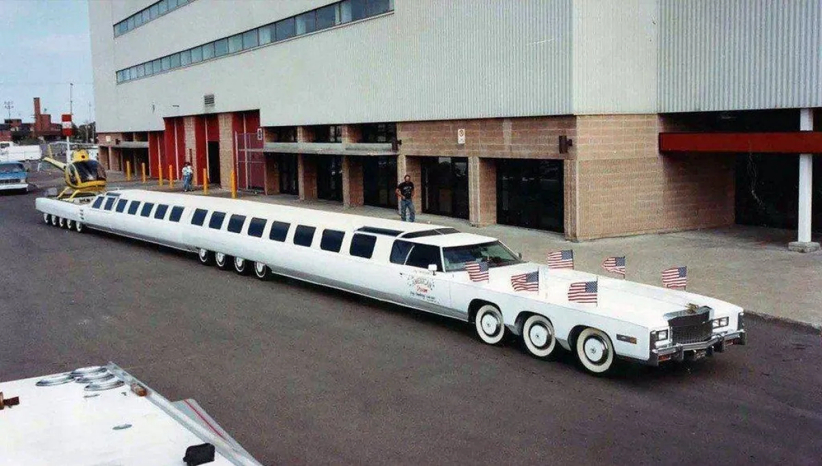 أطول سيارة في العالم تحطم الرقم القياسي