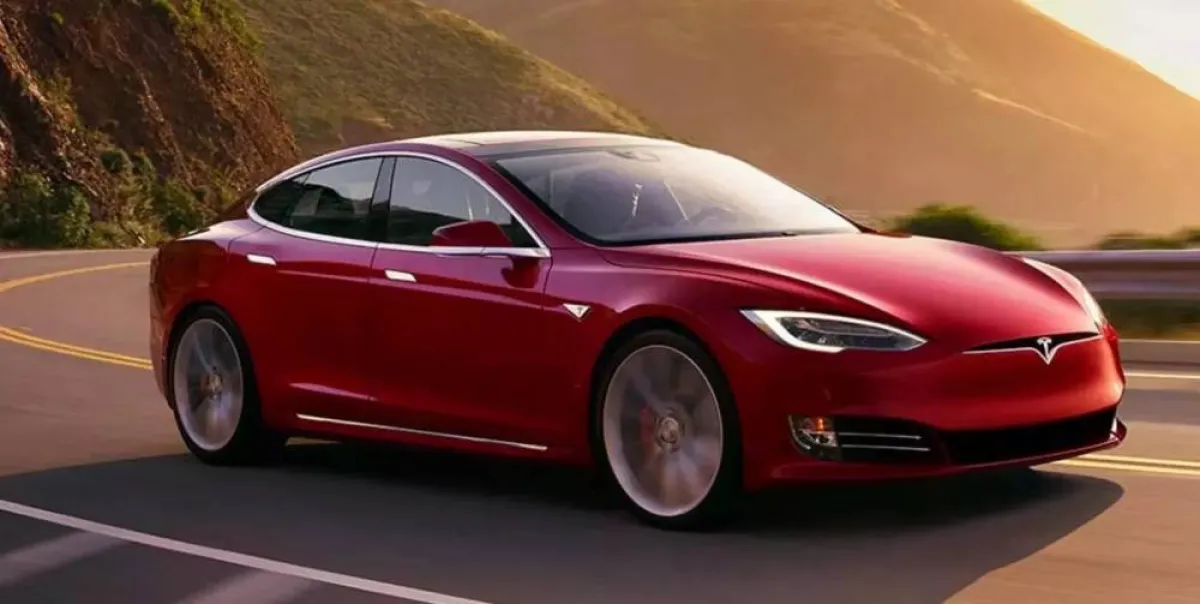 تسلا ترد على الاتهامات الموجهة ضد أنظمة القيادة الذاتية المثيرة للجدل