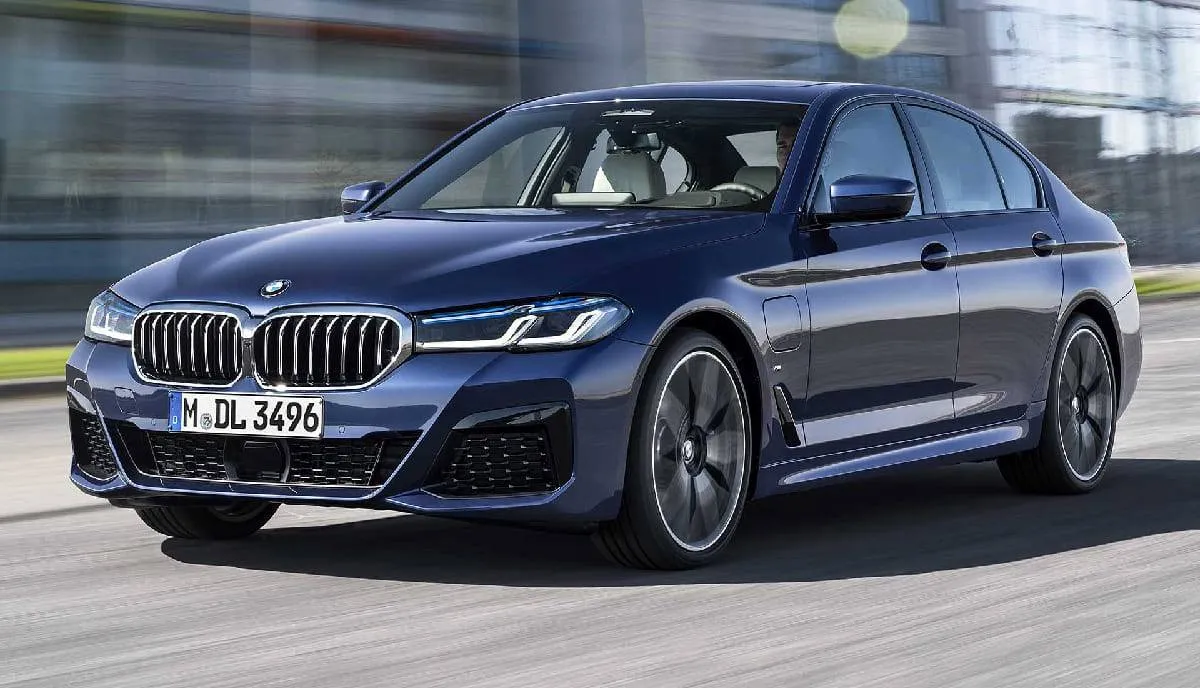  للمرة الثالثة على التوالي... BMW تستدعي أكثر من مليون سيارة!