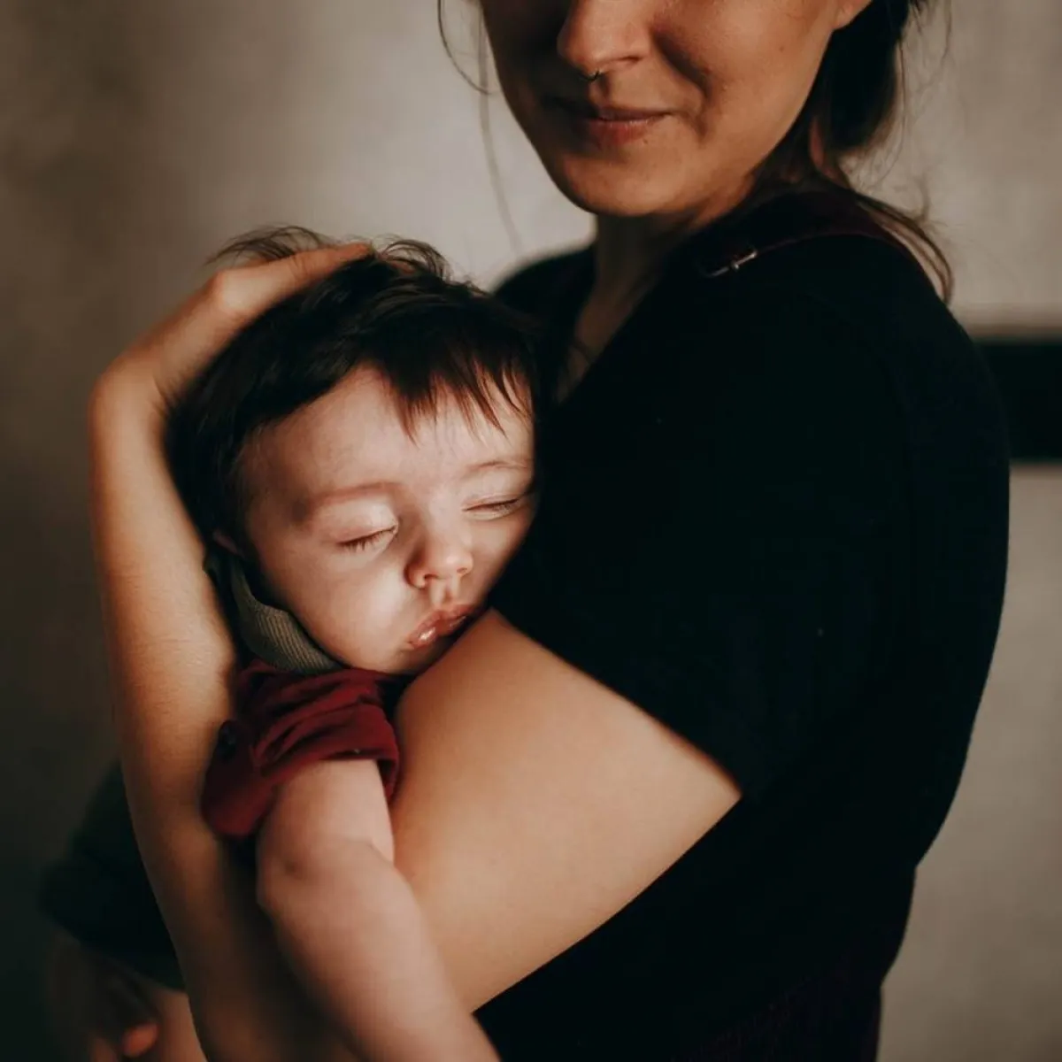 صورة لأم وطفلها