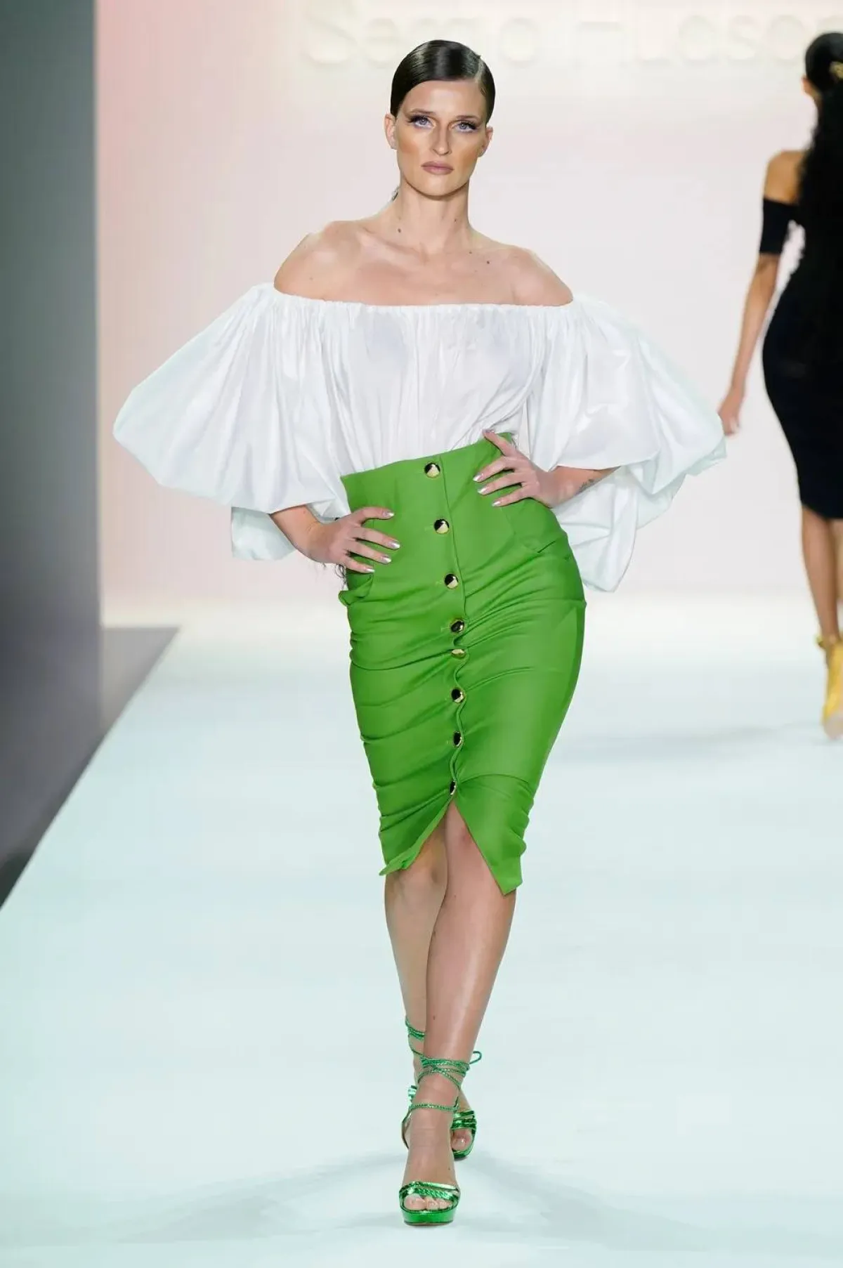 صيحة الأوف شولدر لصيف 2022