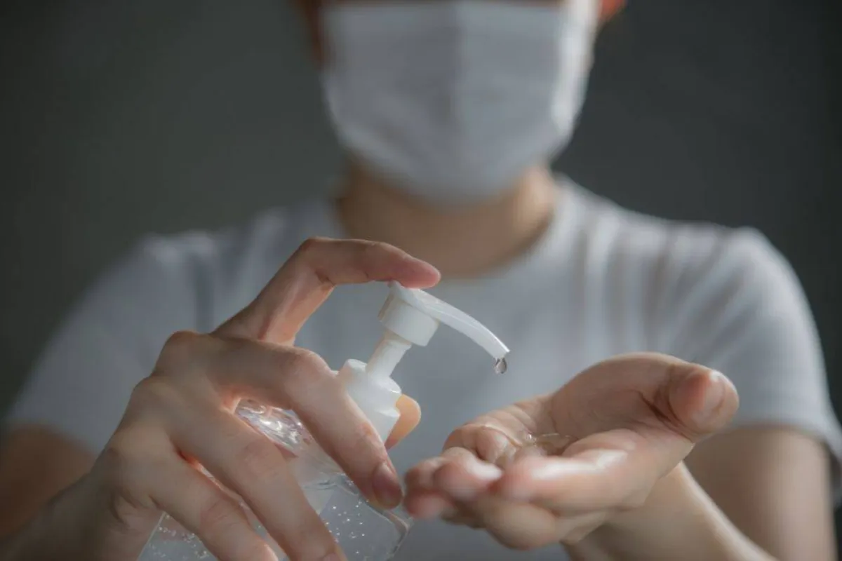 تظهر الصورة احترازات جائحة كورونا مصدر الصورة موقع elements