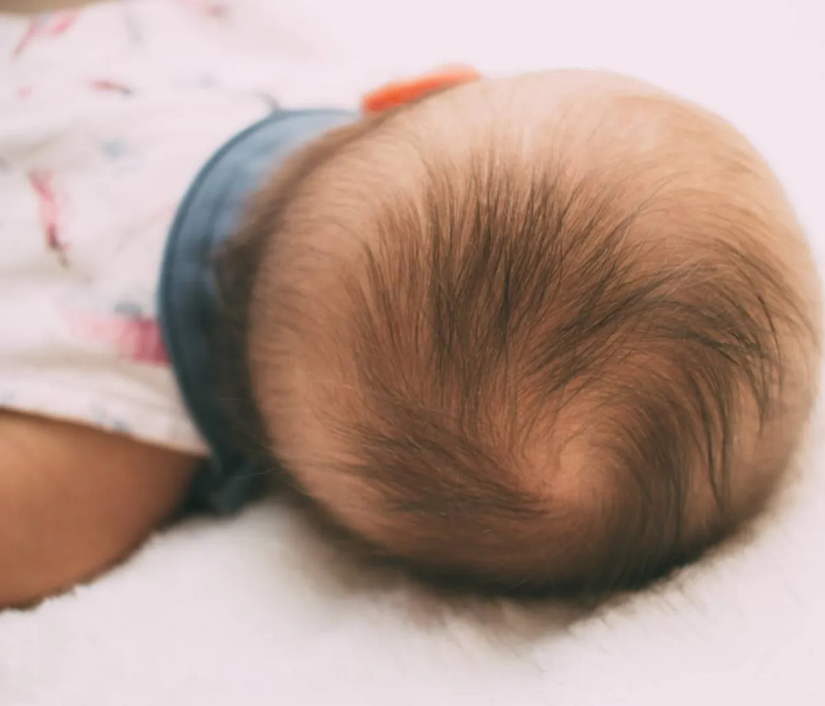 صورة لرأس المولود من الخلف