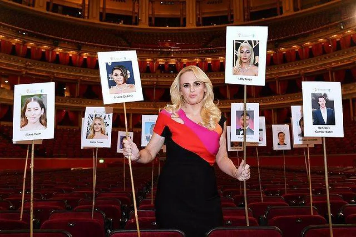 ريبيل ويلسون تستضيف حفل توزيع جوائز البافتا- الصورة من حساب BAFTA على إنستغرام