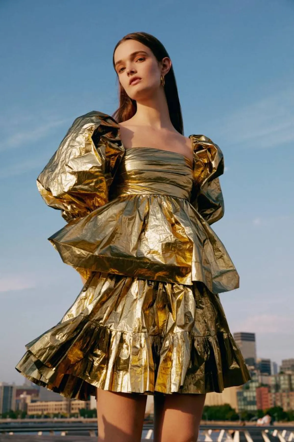 الأزياء الميتاليكية