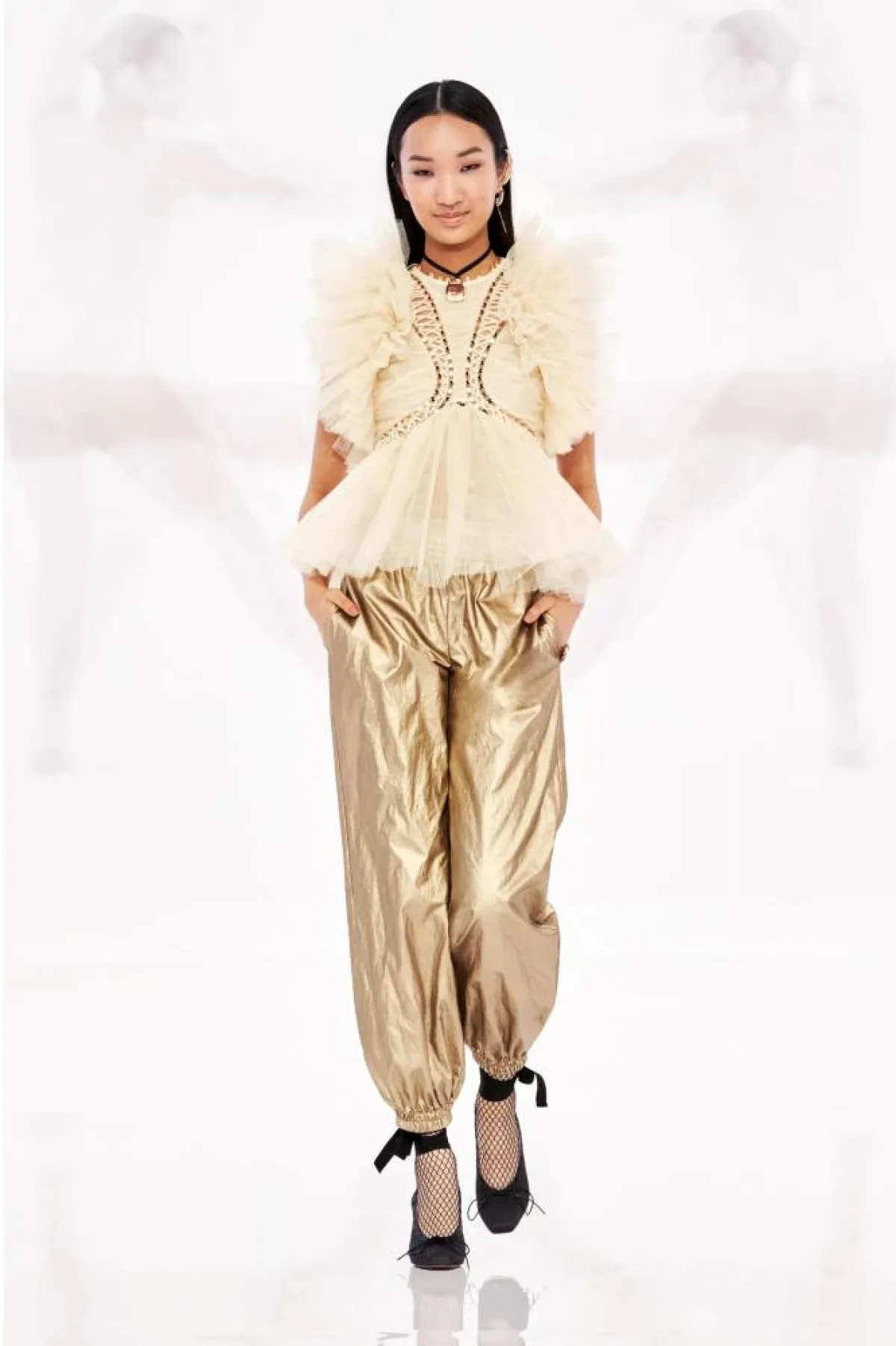 الأزياء الميتاليكية