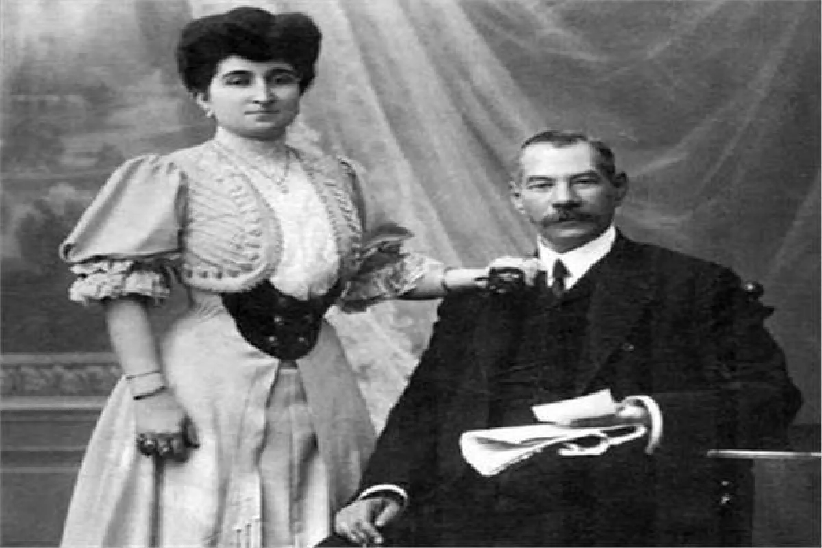 رموز لقبتها شعوبهم بأمهم