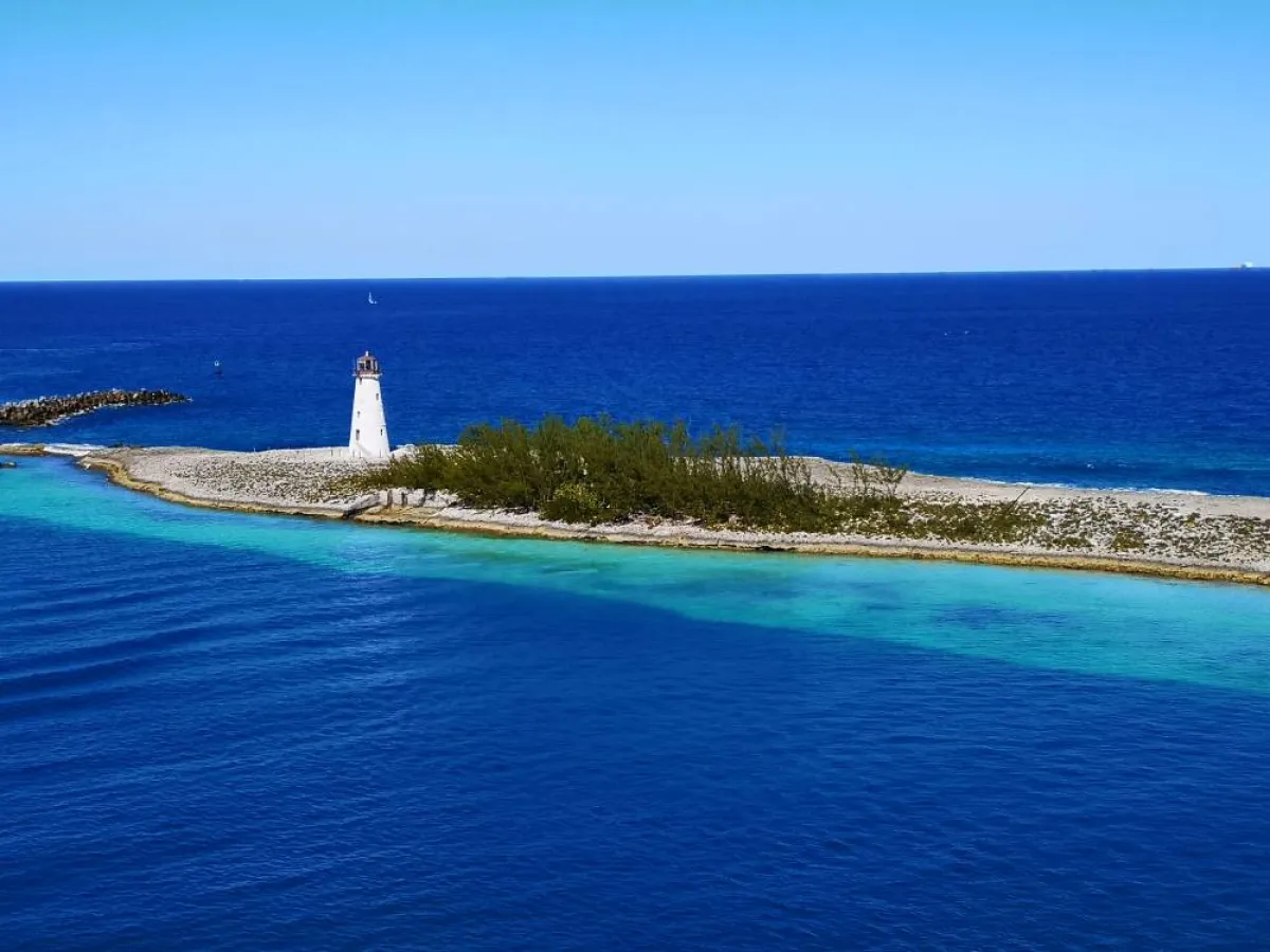 جزيرة بارادايس